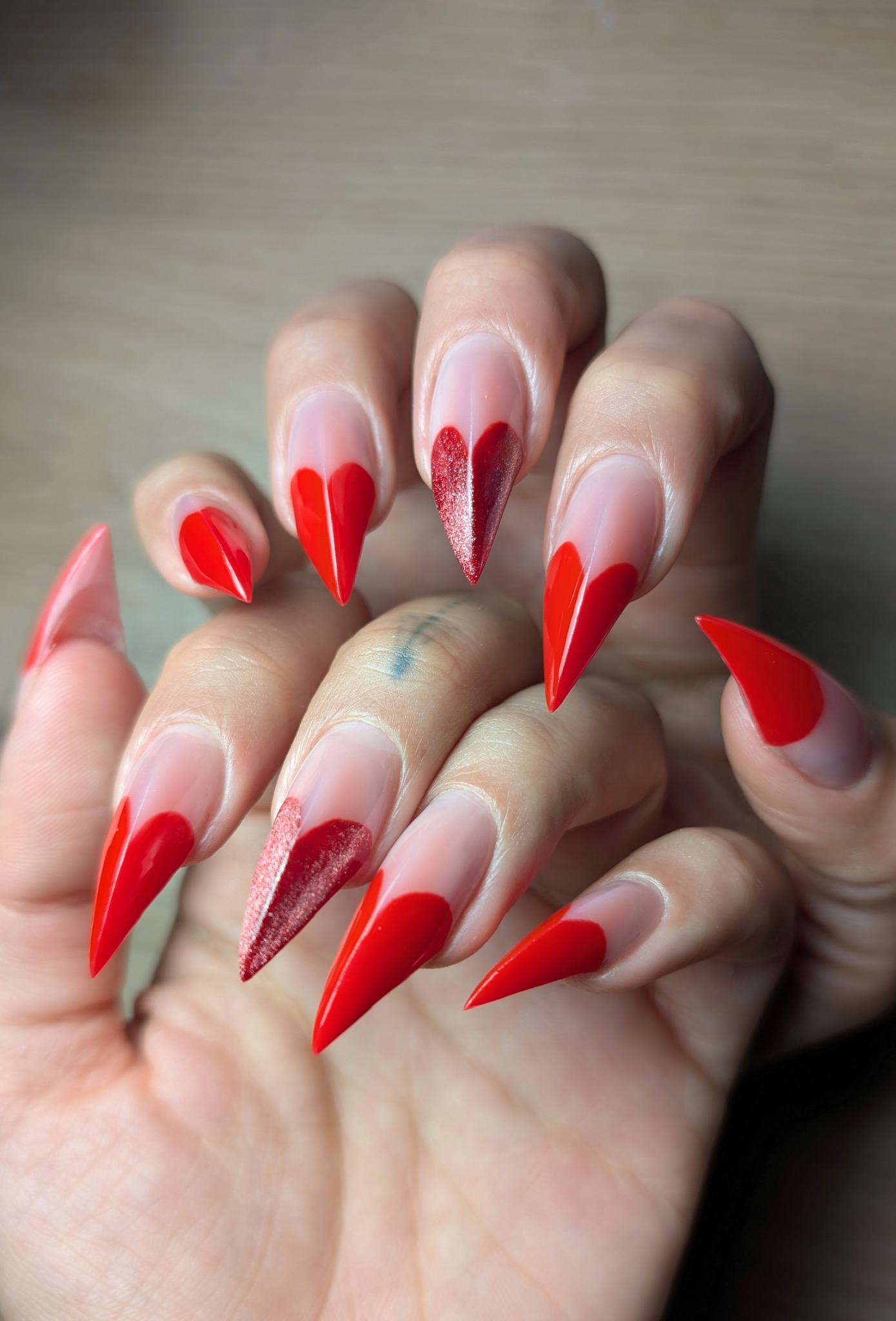 Diseño personalizado realizado en Medussa Nails, Madrid